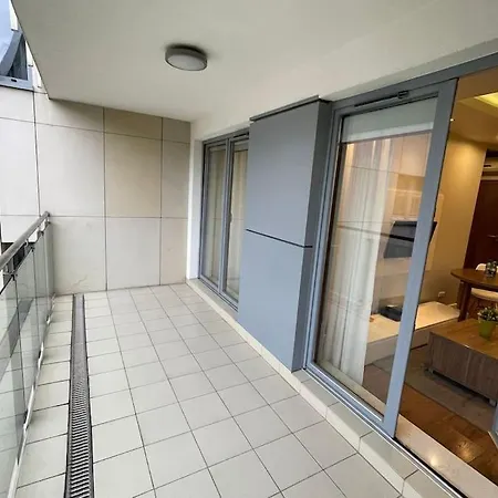 Oxygen Charming * Varšava